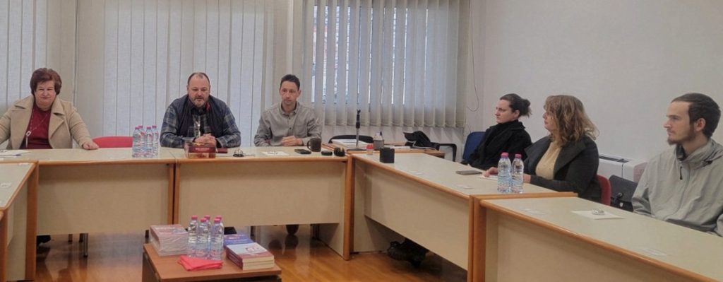 IMG faeaeebfddfeefcb V~